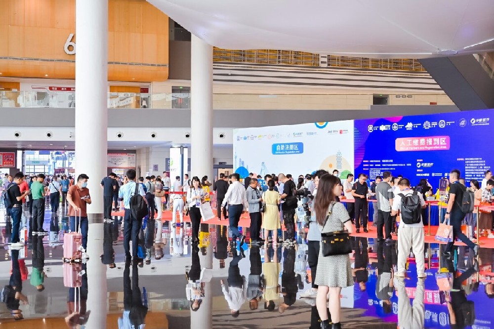 潔弗樂(lè) PVC 地板亮相上海國(guó)際綠色建筑展 綠建三星認(rèn)證產(chǎn)品引追捧